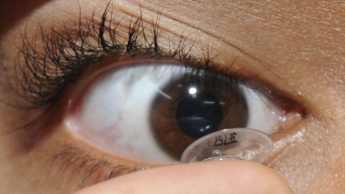 Contact lens.jpg