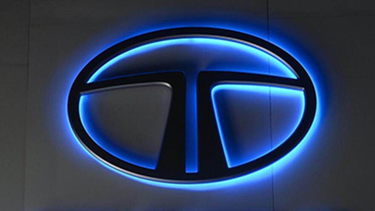 Img tata sons logo 2 1 u9da6psv.jpg