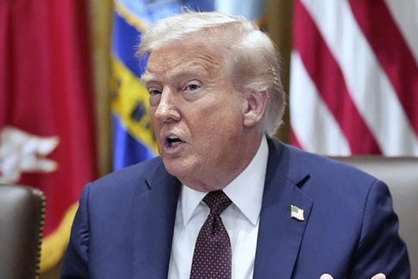 Trump suggests gb2er292l.3.jpg.jpg