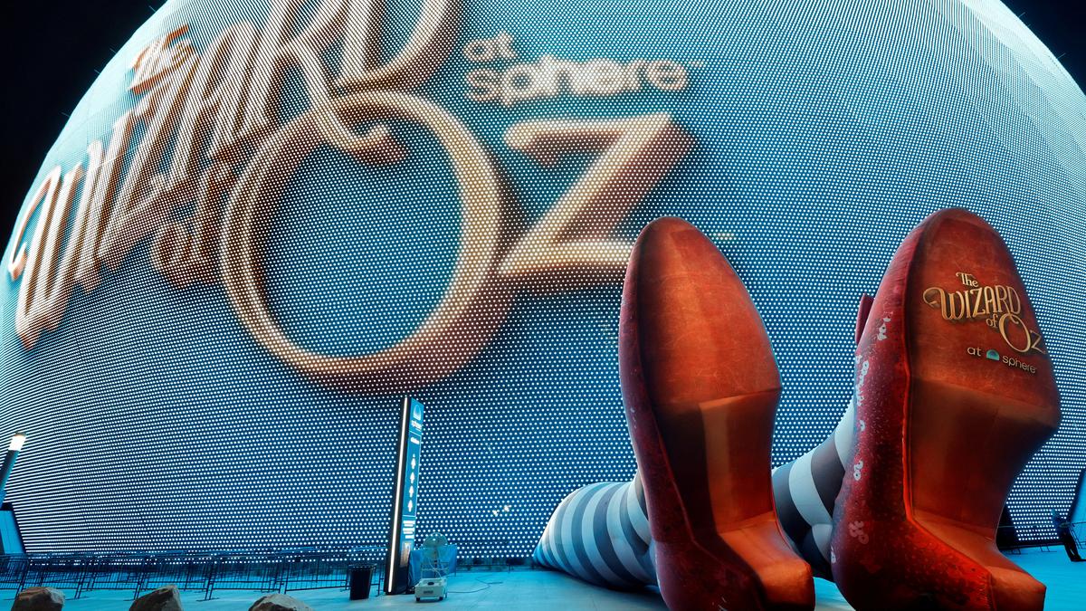 2025 08 29t090702z 609406338 rc2fbgaj35fg rtrmadp 3 film wizard of oz.jpg