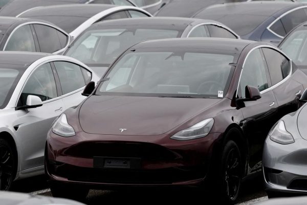 2025 09 01t102409z 1358652676 rc2f4east4a0 rtrmadp 3 europe autos sales tesla.jpg