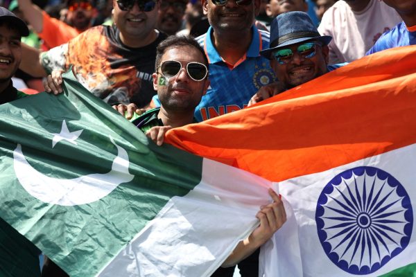 Afp 20250223 36yg8yb v2 highres topshotcricketct2025pakindfans 1740302137.jpg