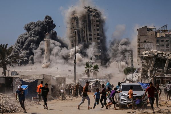 Week in Pictures: From Israeli air raids in Gaza to protests in Serbia Ap25248546504439 1757226116.jpg