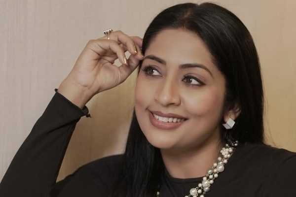Malayalam actor Navya Nair claims she was fined over ₹1 lakh for carrying Jasmine flowers in Australia Navya.jpg
