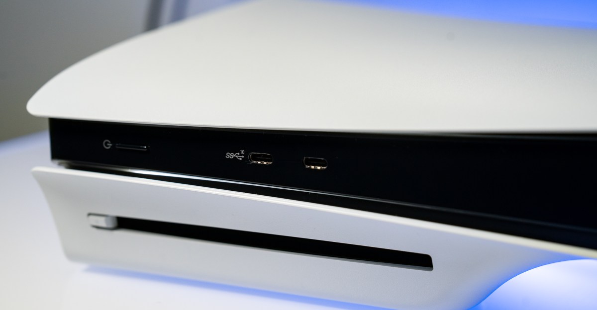 110923 new playstation 5 slim adibenedetto 0004.jpg