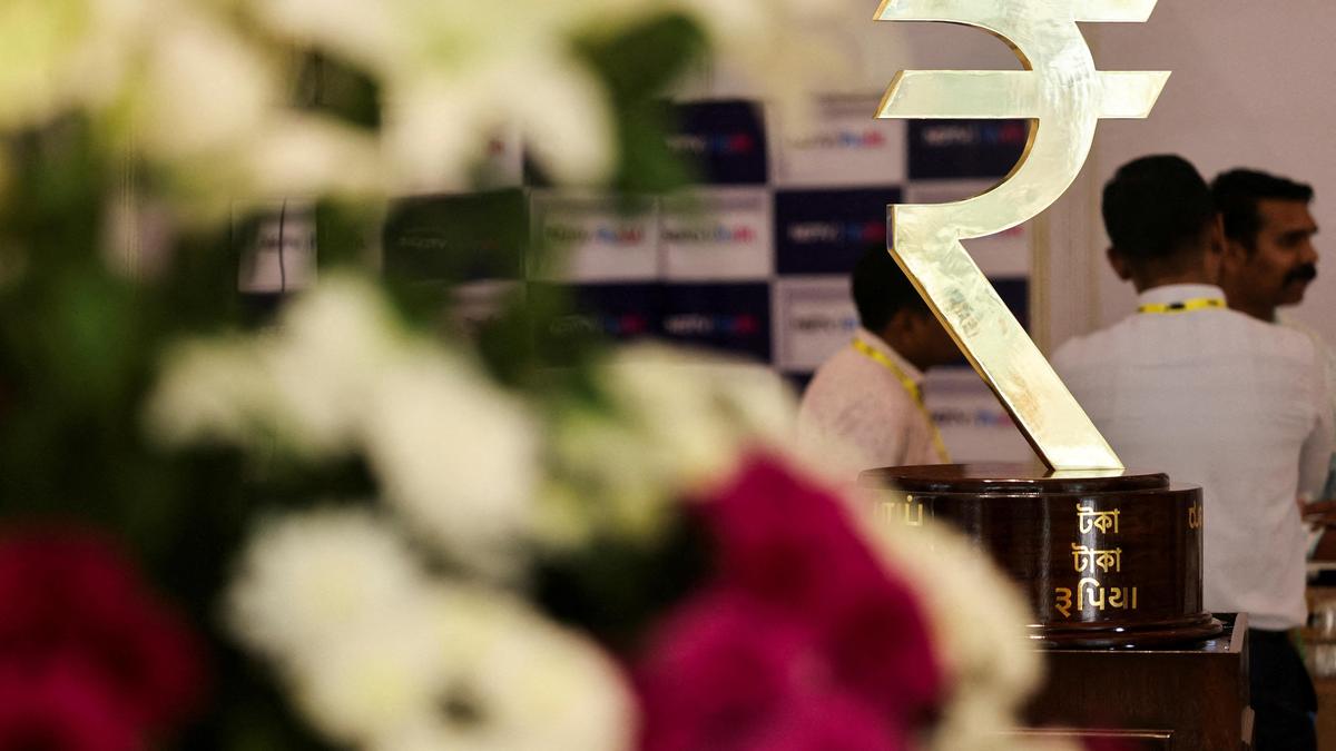 1761823148 2025 10 10t071421z 1460722236 rc2ijbajj7z8 rtrmadp 3 india rupee outlook.jpg