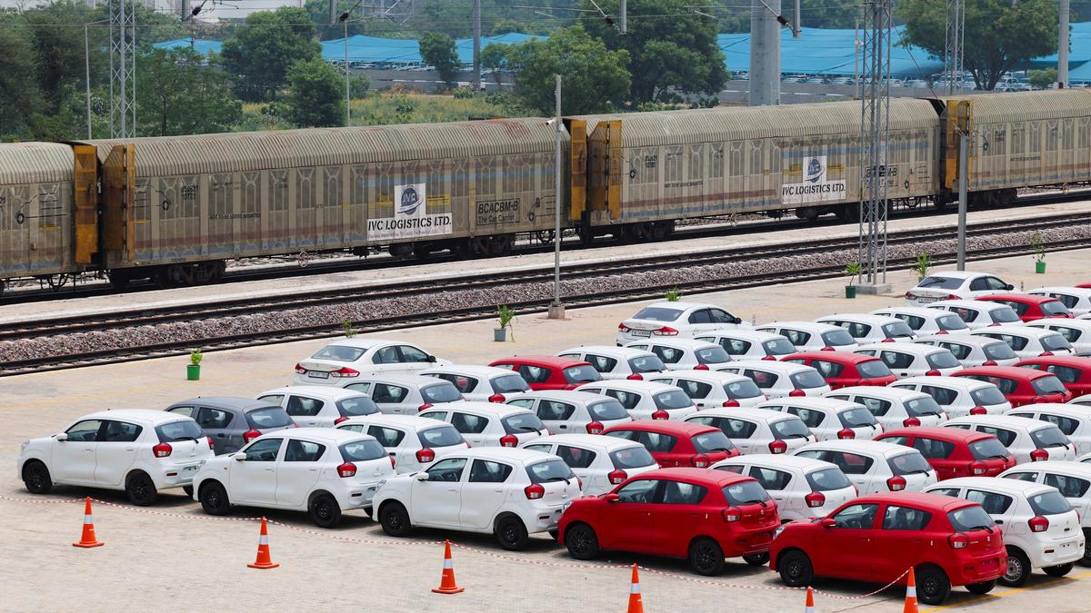 2025 09 26t080856z 573410239 rc2b4fa8g49d rtrmadp 3 india maruti fuelefficiency.jpg