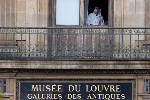2025 10 19t145209z 31828772 rc22fhacmel5 rtrmadp 3 france crime louvre 1760894722.jpg