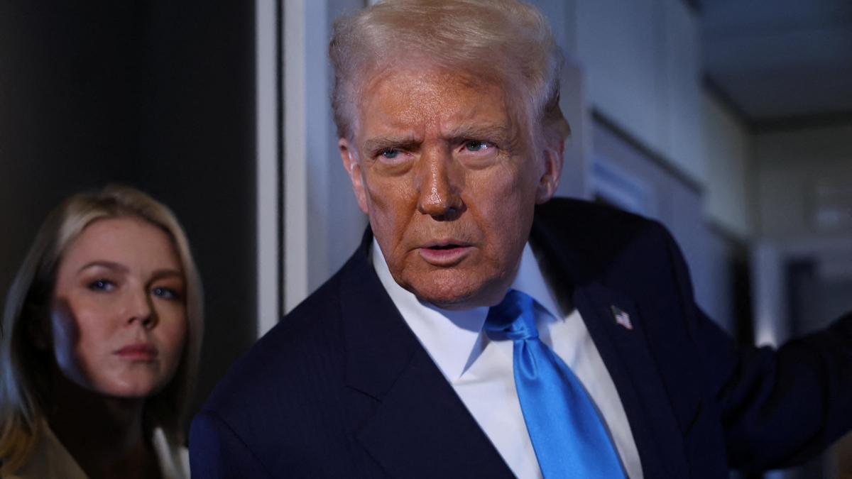 2025 10 29t024306z 799759966 rc2elhavj15x rtrmadp 3 usa trump southkorea.jpg