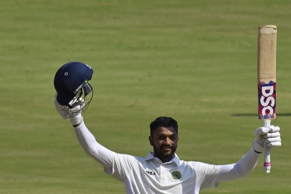 1762711636 09112025 rahul20radesh2010.jpg