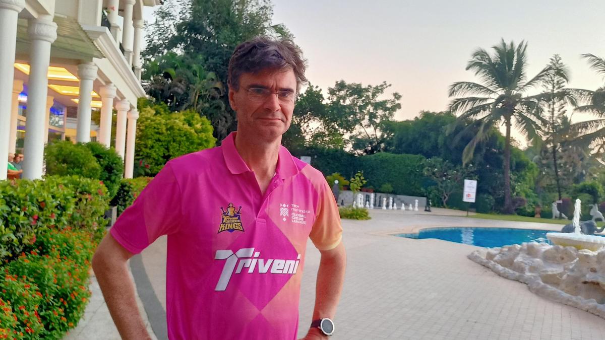 1763183173 van20wely.jpg