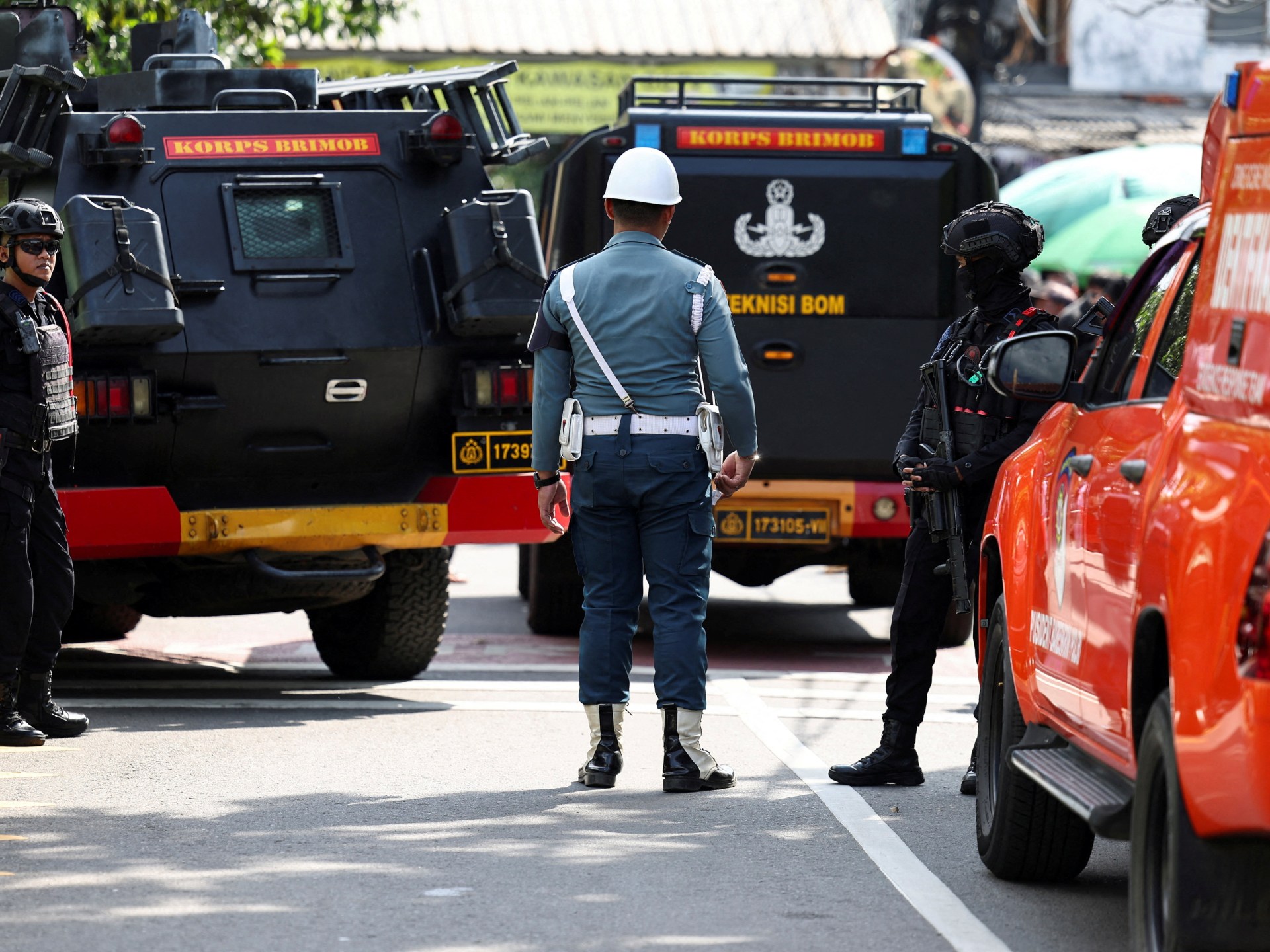 2025 11 07t081732z 1640156531 rc2jrhajfdz1 rtrmadp 3 indonesia explosion 1762504910.jpg