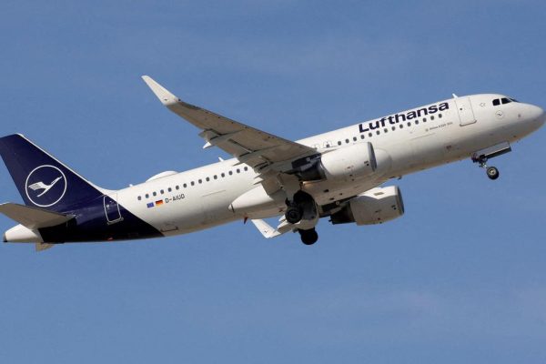 2025 11 14t084525z 1114518537 rc24j7age6wh rtrmadp 3 germany airlines.jpg