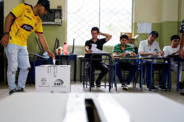 2025 11 16t174445z 2128217025 rc2sxhah492r rtrmadp 3 ecuador referendum 1763316137.jpg