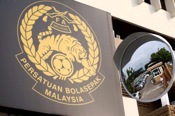 2025 11 19t040708z 2076234916 rc2fzha3a2cp rtrmadp 3 soccer malaysia.jpg