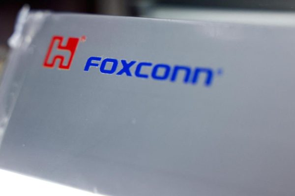 2025 11 20t230017z 1391500016 rc25gaabf15z rtrmadp 3 foxconn taiwan ai.jpg