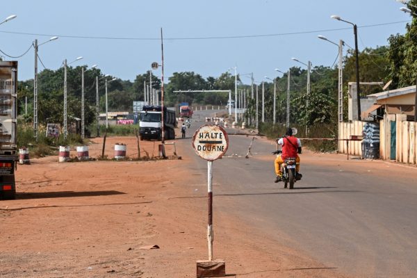 Afp 20251104 82tq6zr v2 highres icoastmalitransportunrest 1763086189.jpg